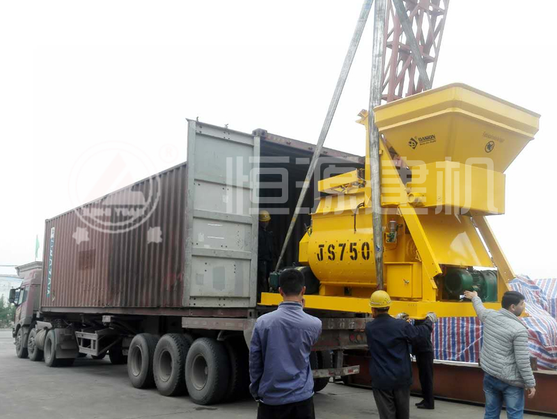 鄭州恒源建機(jī)750攪拌站外貿(mào)出口發(fā)貨現(xiàn)場圖