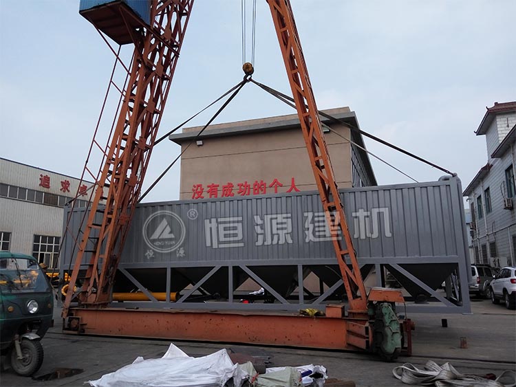 80噸集裝箱式水泥倉(cāng)裝車發(fā)貨，發(fā)往安徽客戶場(chǎng)地