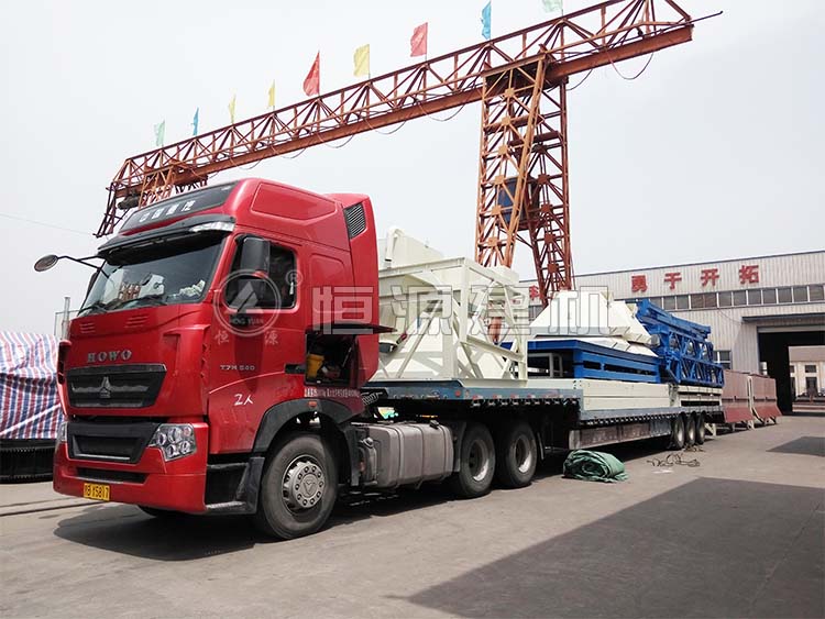 恒源建機(jī)HZS120混凝土攪拌站裝車發(fā)貨，發(fā)往西藏日客則