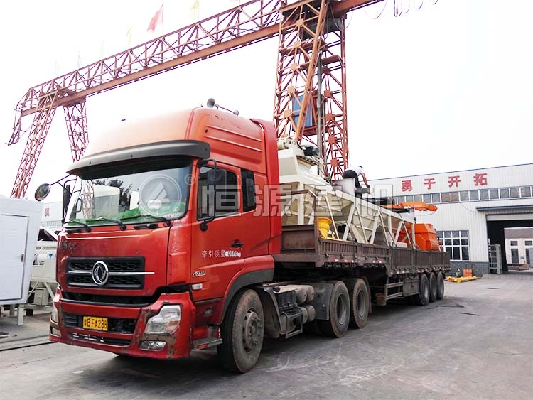 HZS35型混凝土攪拌站裝車發(fā)貨，發(fā)往河北唐山